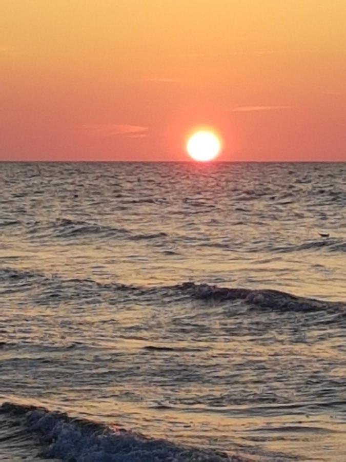 Nadmorskie Apartamenty Ustka Esterno foto