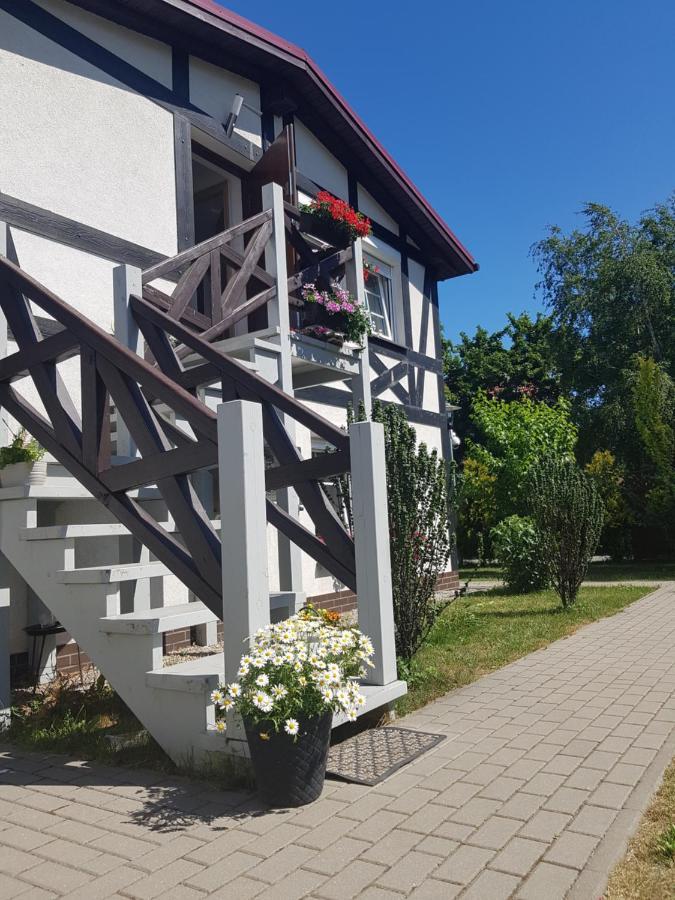 Nadmorskie Apartamenty Ustka Esterno foto