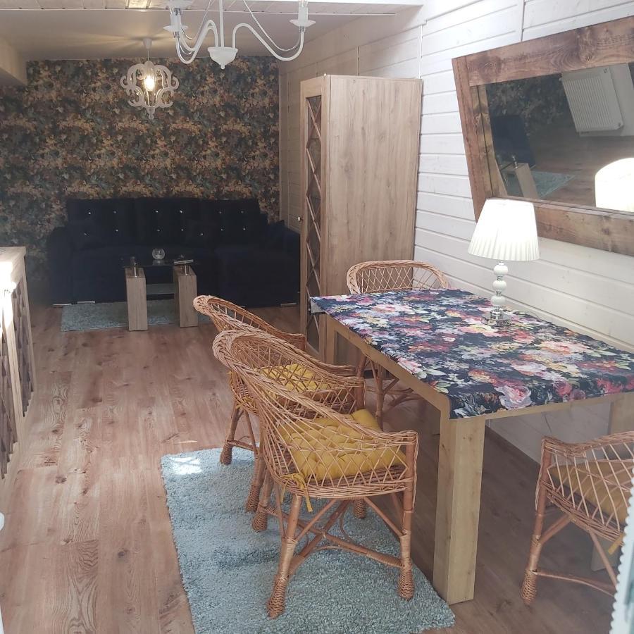 Nadmorskie Apartamenty Ustka Esterno foto
