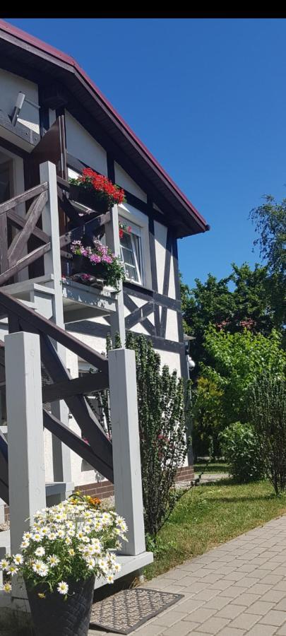 Nadmorskie Apartamenty Ustka Esterno foto